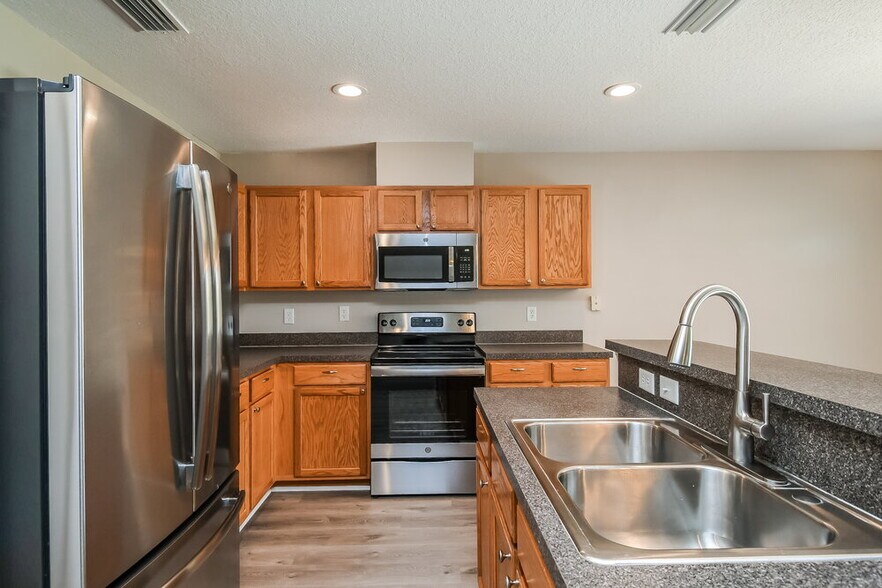 Building Photo - 11504 Bonnie Lakes Ct