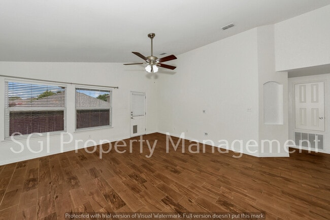 Building Photo - 10117 Sourwood Dr