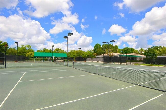 Building Photo - 5728 Doral Dr