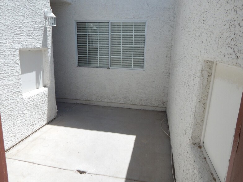 Building Photo - 1800 Edmond St