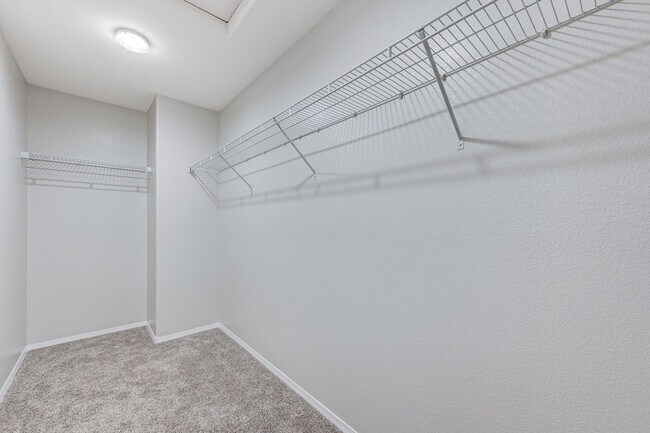 Building Photo - House For Rent! 4 beds, 3 baths Community ...