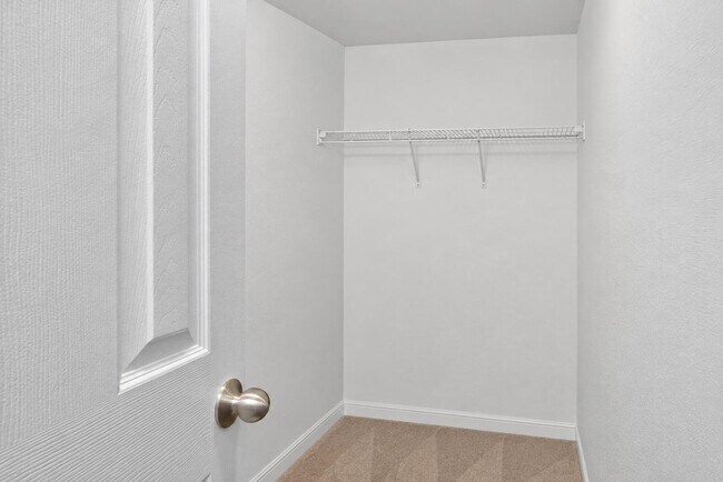 Building Photo - 209 Blue Heron Dr