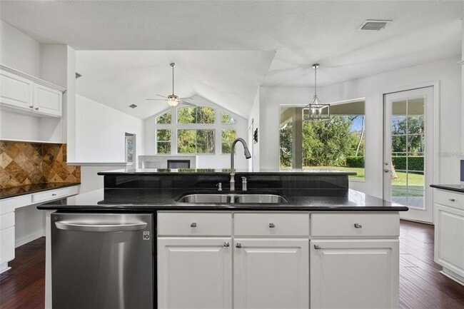 Building Photo - 1452 Kensington Woods Dr