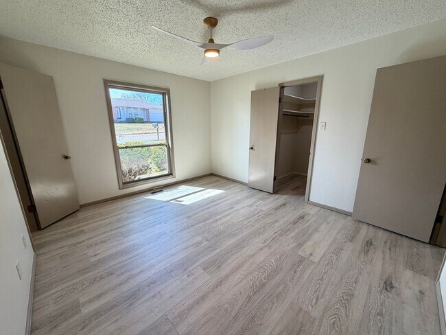 Building Photo - Beautifully Remodeled 3 Bedroom 2 Bathroom Home Available for Rent