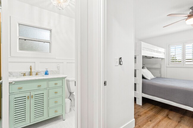 Building Photo - 13920 SE 124th St