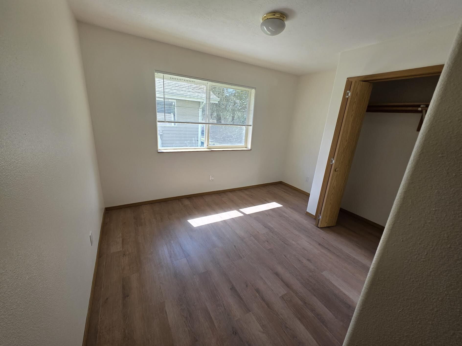 Building Photo - 294 Stadium Dr N