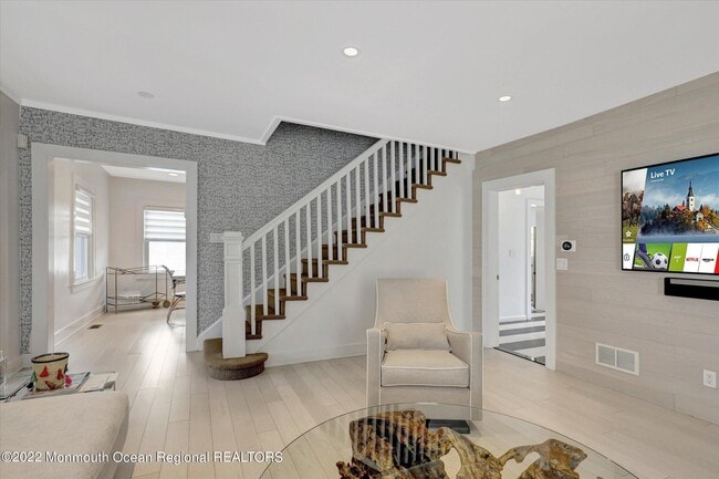 Building Photo - 1049 Norwood Ave