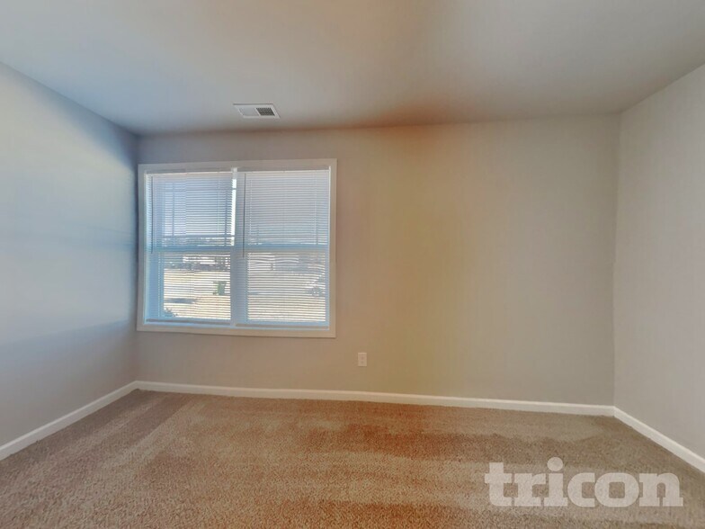 Building Photo - 205 Tractor Pl