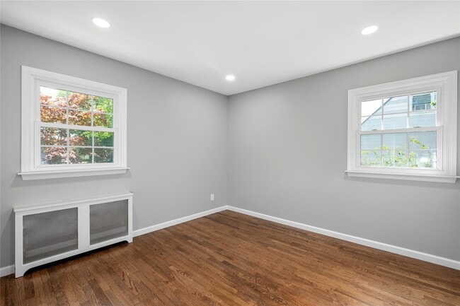Building Photo - 258 Gilling Rd