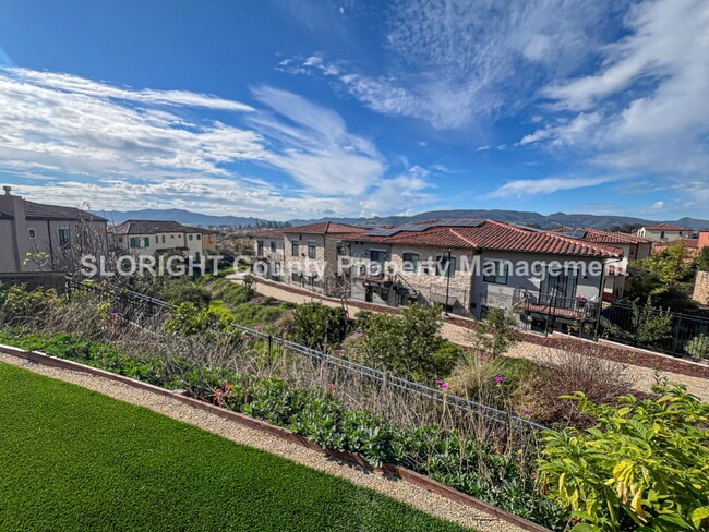 Building Photo - LEASE PENDING- Beautiful Home with Views in Toscano Neighborhood - 3 Bed / 2.5 Bath