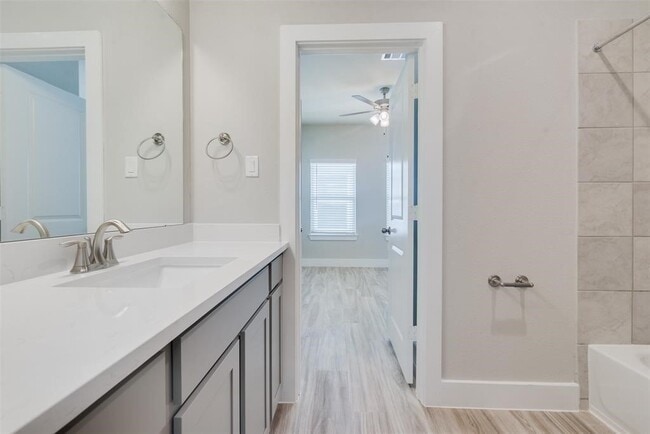 Building Photo - 7705 Rainbow Cl