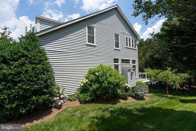 Building Photo - 4481 Shady Point Pl