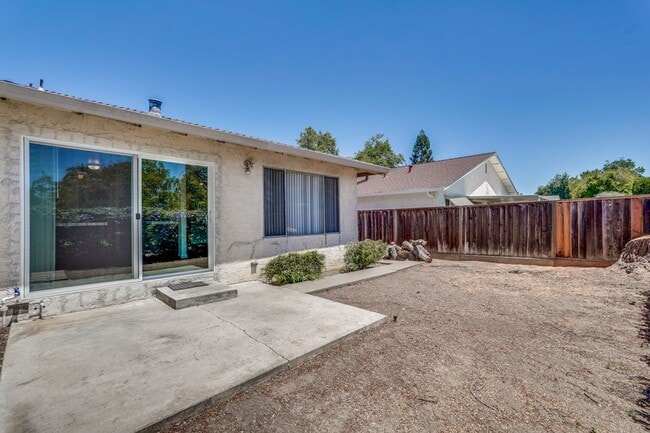 Building Photo - 3484-3486 Angelina Dr