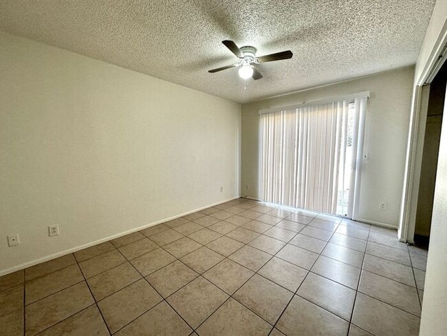 Building Photo - $500 Move In Special!2-bedroom, 1-bath apartment in Mesa, AZ