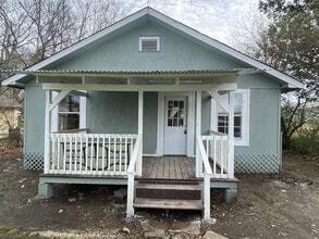 Building Photo - 109 N Spring St