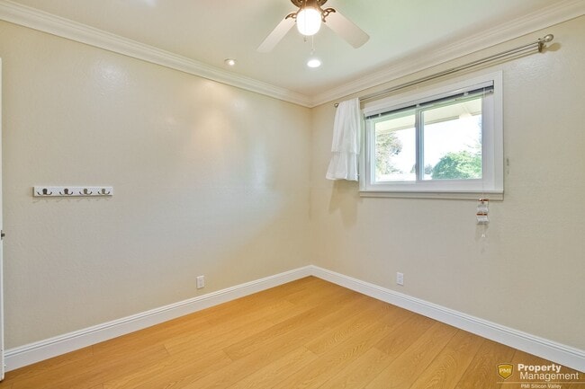 Building Photo - Turnkey Home with Natural Light & Upgrades...