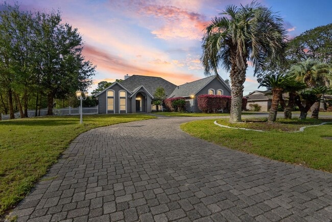 Building Photo - 83 Lake Lorraine Cir