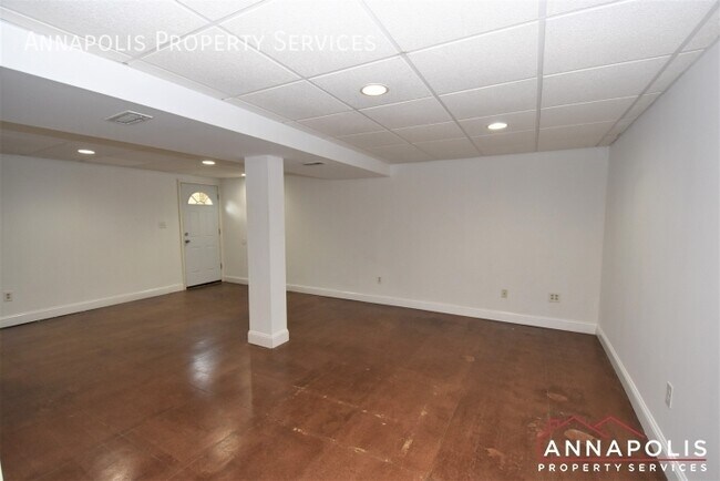Building Photo - 235 Gross Ave