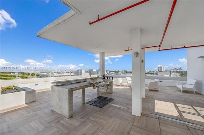 Building Photo - 1025 92nd St