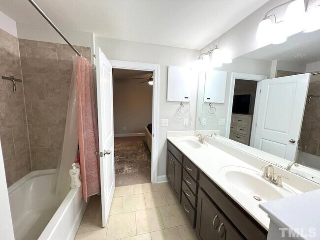 Building Photo - 737 Lampwick Ln