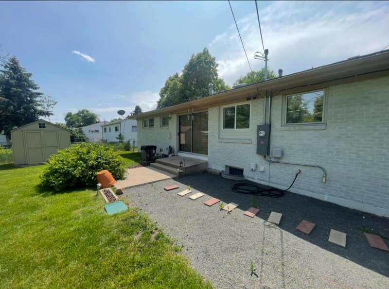 Building Photo - 2528 14th Ave Ct