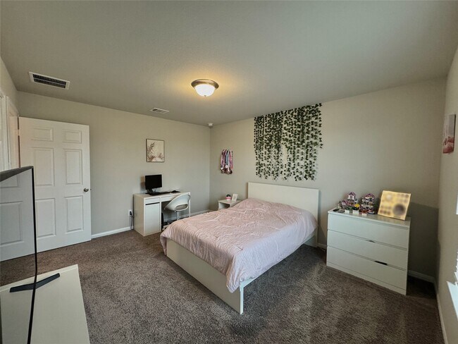 Building Photo - 9850 Copper Ranch Trail