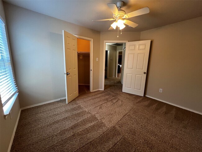 Building Photo - 2415 Sandy Fields Ln