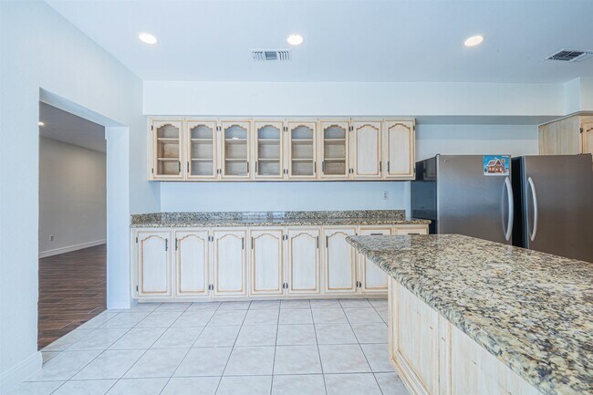 Building Photo - 226 Sunset Loop