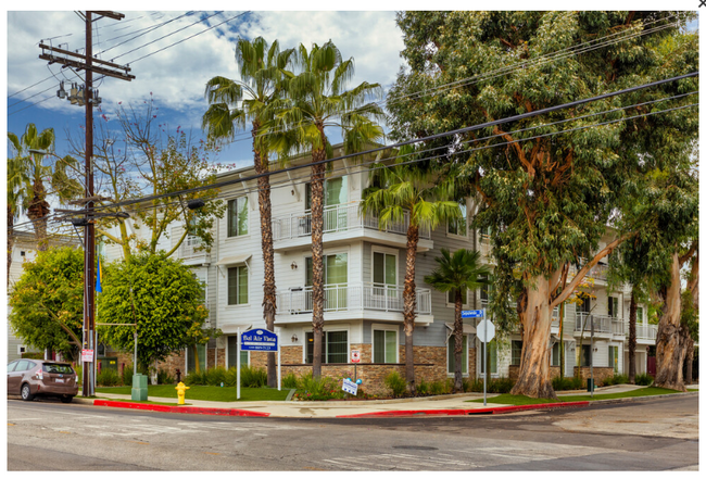 Building Photo - 426 S Sepulveda Blvd