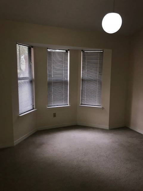 Building Photo - Spacious 3Bed/2Ba Brick Home Convenient to Tyndall AFB!