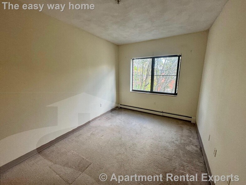 Building Photo - 373 Highland Ave