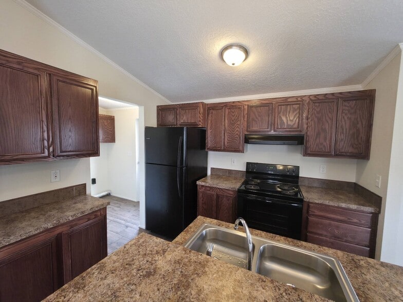 Building Photo - 1309 W Plum St