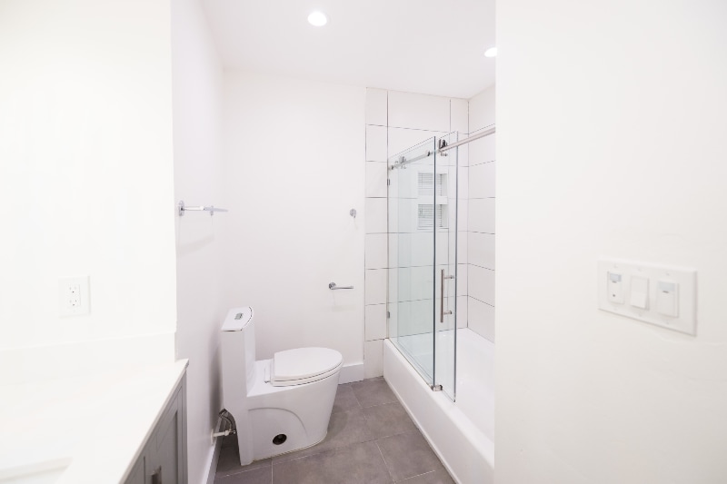 Building Photo - 421 Kahrs Ave