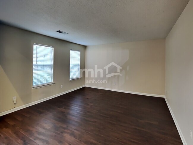 Building Photo - 6541 Pole Creek Dr