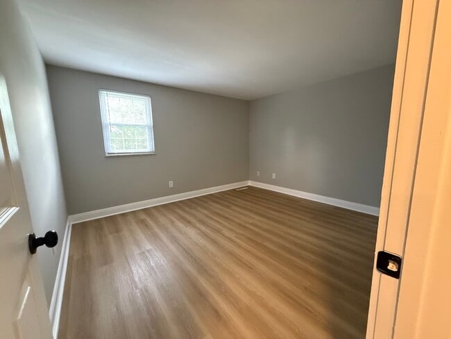 Building Photo - Beautiful 4 beds 2.5 baths in Columbus!