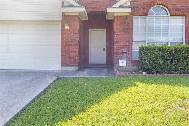 Building Photo - 3807 Woodside Dr