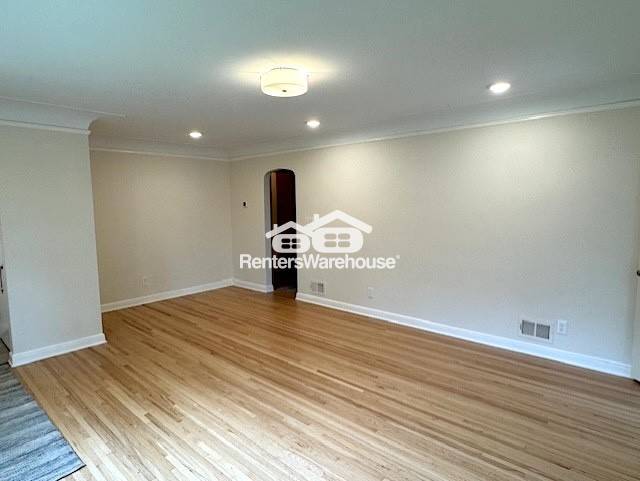 Building Photo - 1608 Jersey Ave S