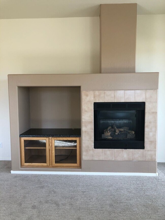 Building Photo - 5301 N Bremont Way