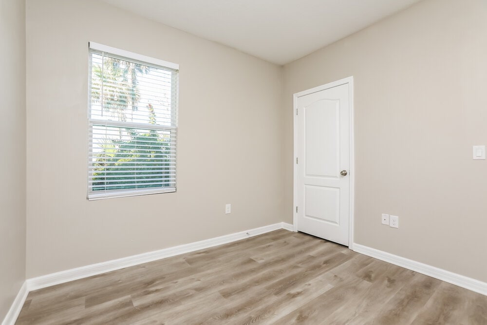 Building Photo - 3928 Silverstream Terrace