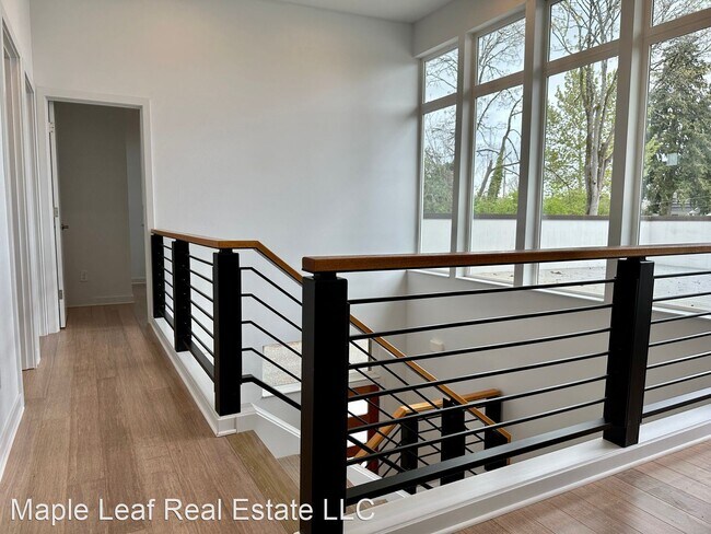 Building Photo - 4 br, 4.5 bath House - 4603 S. Juneau Street