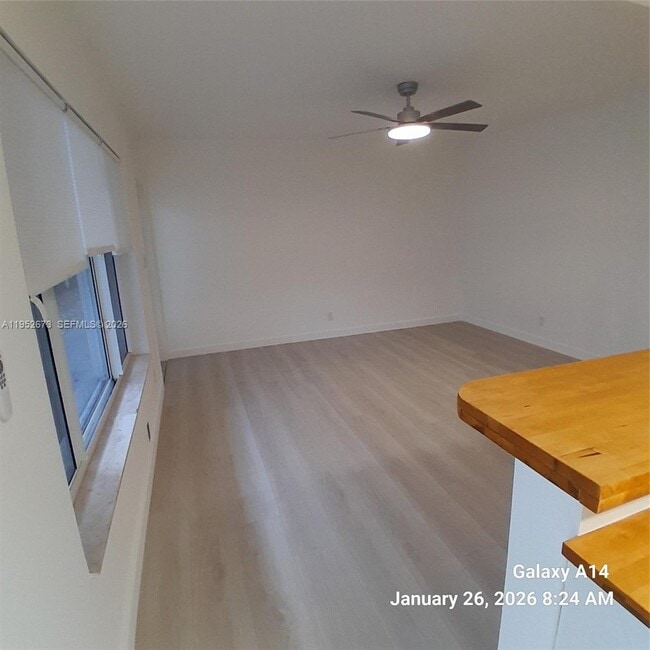 Building Photo - 2344 NE 12th St