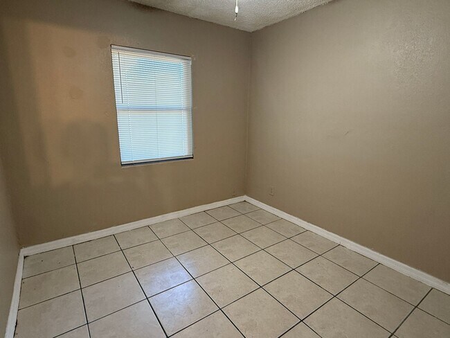 Building Photo - House for rent