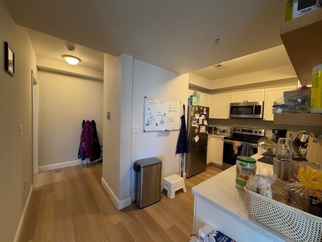 Building Photo - 43 Pitman St