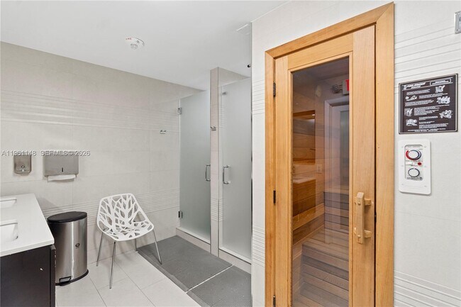 Building Photo - 1920 S Ocean Dr