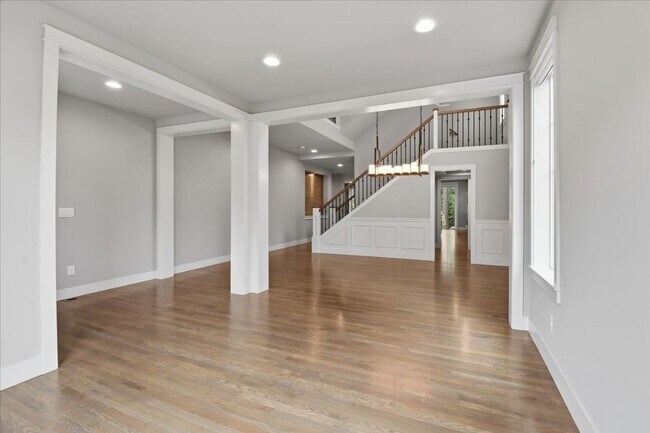 Building Photo - 4bd/4.5ba Sammamish Home