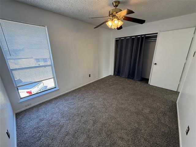 Building Photo - 422 W 4th St