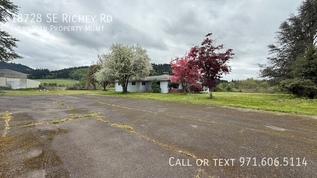 Building Photo - 18728 SE Richey Rd