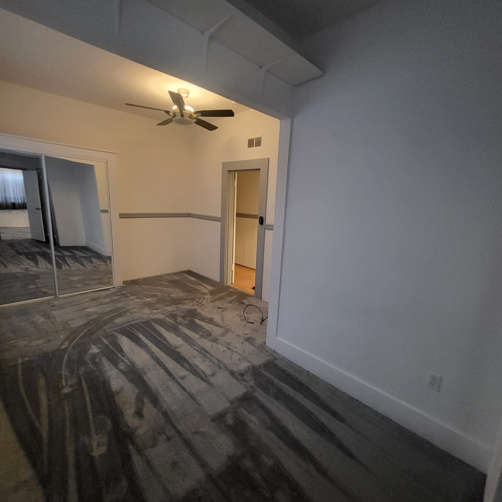 Building Photo - 1428 78th Ave