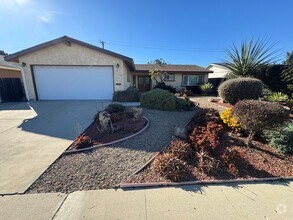 Building Photo - Charming East Ventura Home