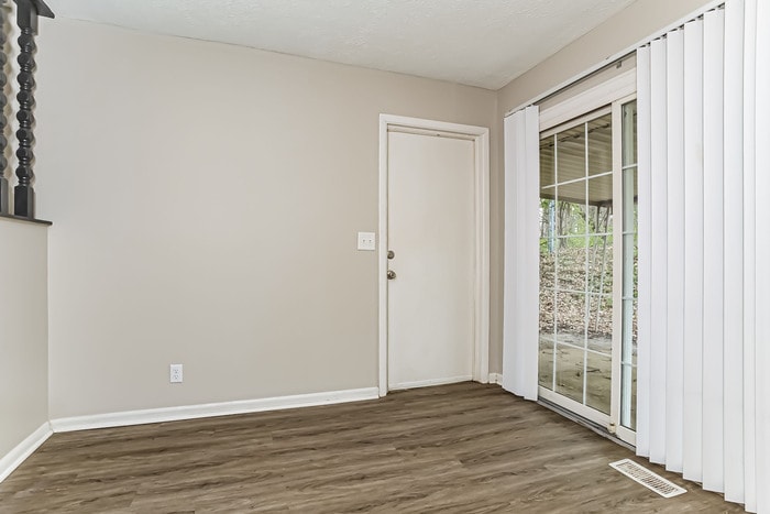 Building Photo - 10203 Dewhill Ln